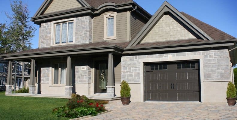 modele-porte-garage-1-chateauguay