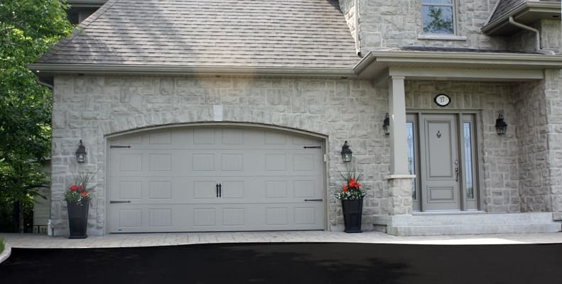 modele-porte-garage-13-st-hyacinthe