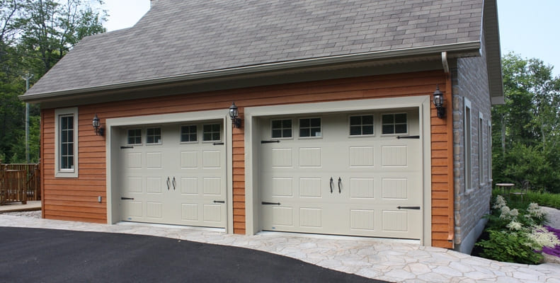 modele-porte-garage-14-st-hyacinthe