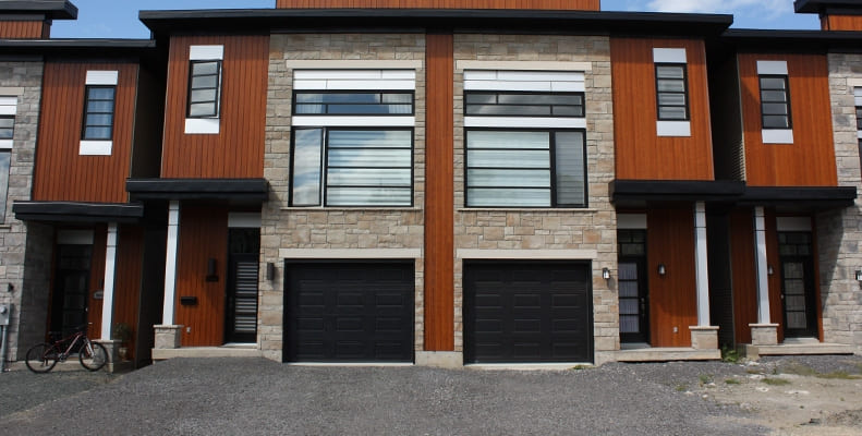 Porte de garage Brossard.